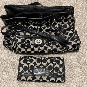 Black coach purse with matching wallet.